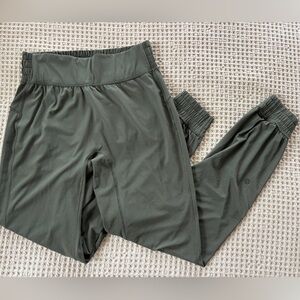 Lululemon Green Align Joggers Size 4